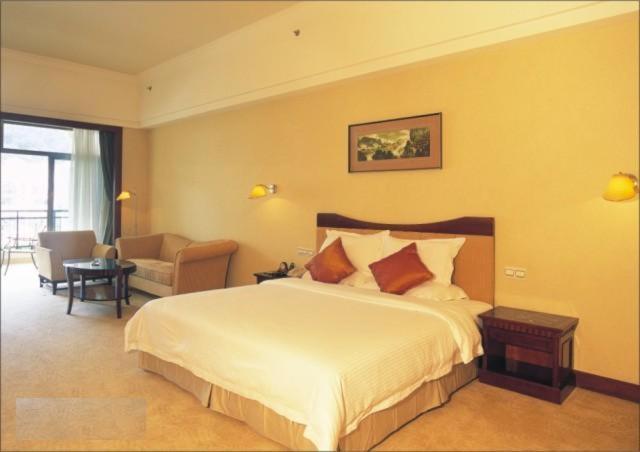 Phoenix Hotel Wuyi 江門市 部屋 写真