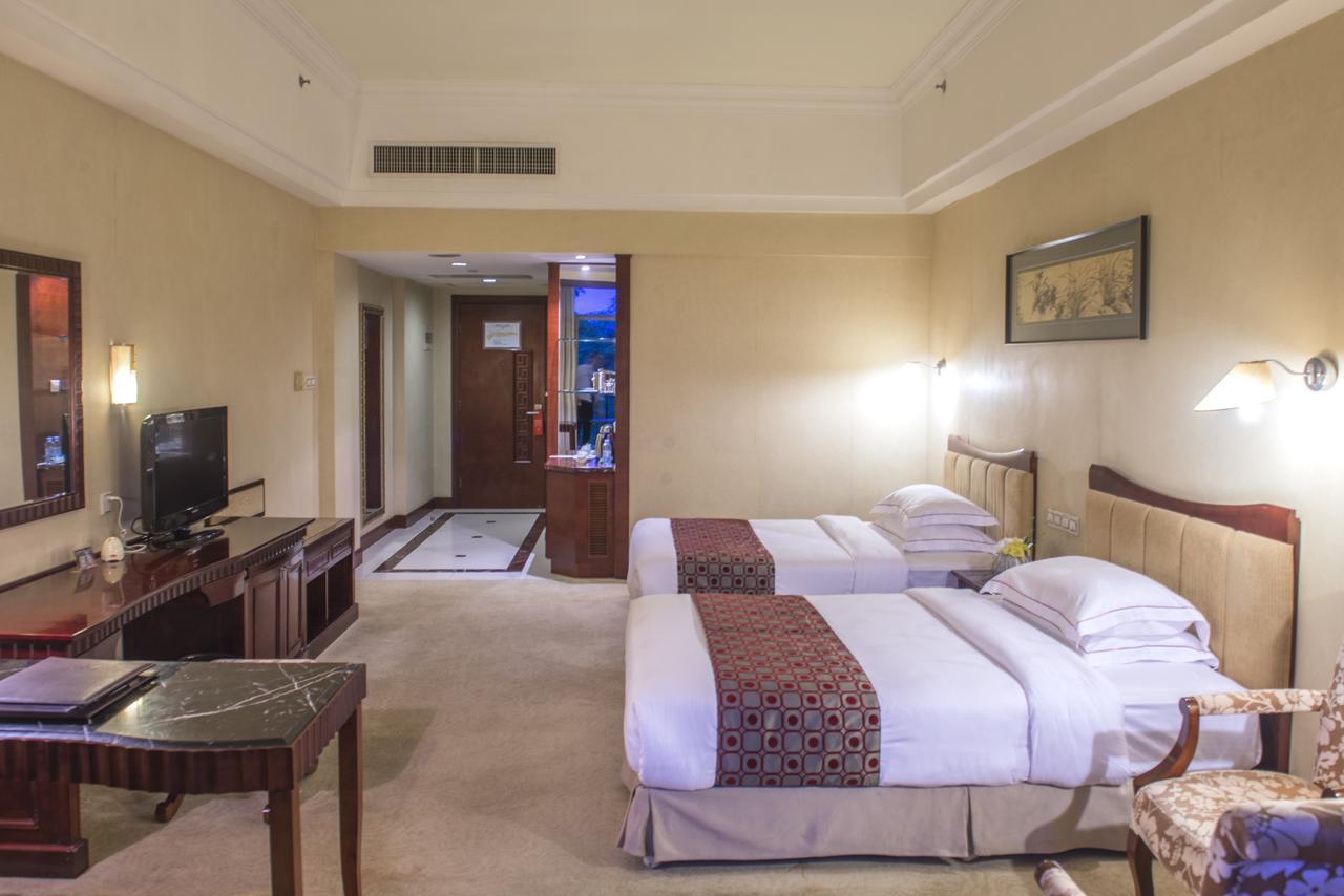 Phoenix Hotel Wuyi 江門市 エクステリア 写真