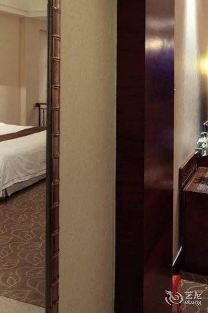 Phoenix Hotel Wuyi 江門市 エクステリア 写真